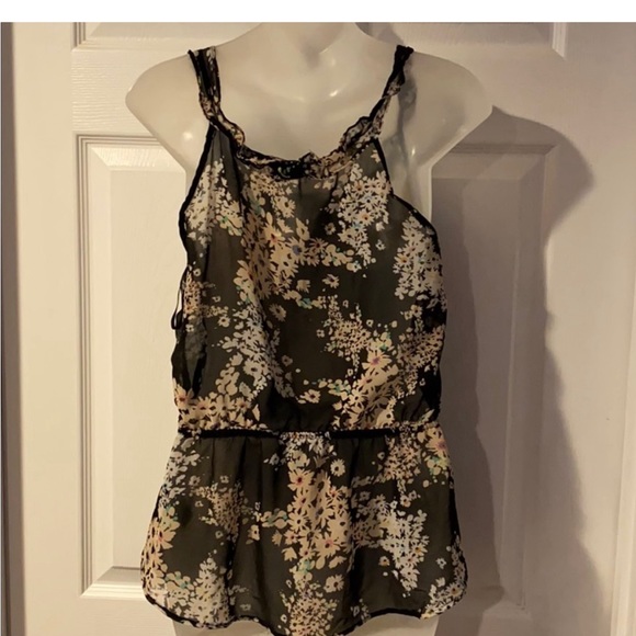 Bundle of Camisoles/blouses - Picture 5 of 7